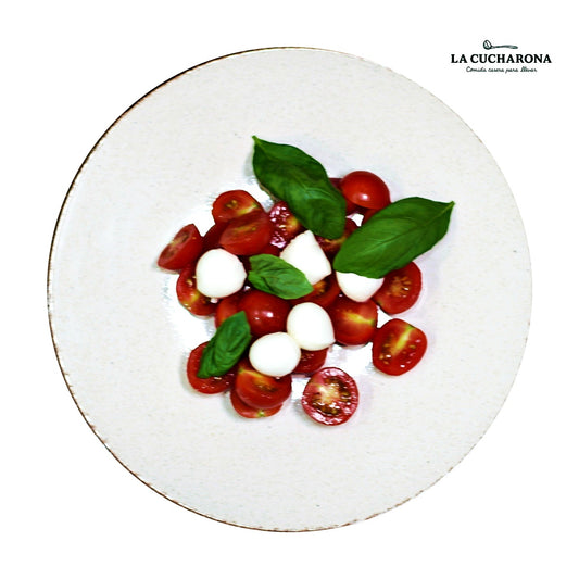 Ensalada de tomates cherries, mozzarella y albahaca - 200gr